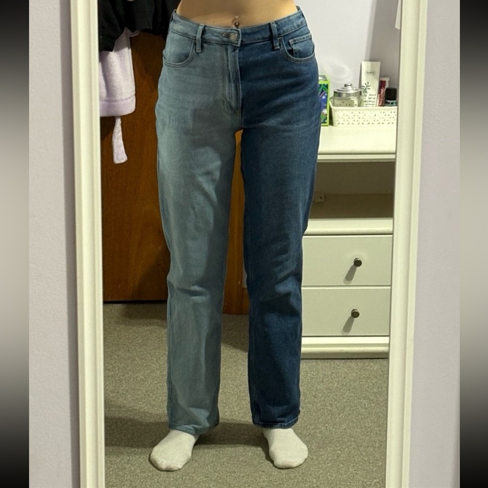 Hollister Ultra High-Rise Two-Tone Straight Leg Jeans
